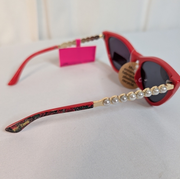 Betsey Johnson Spice Of Life Sunglasses Cat Eye Red Faux Pearl NWT main image 7